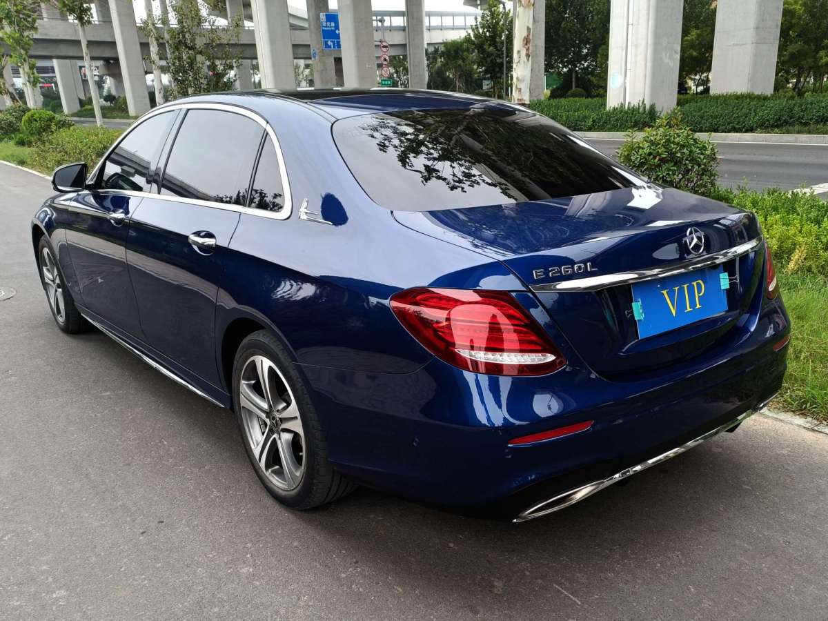 奔馳 奔馳E級  2019款 E 260 L 運動型圖片