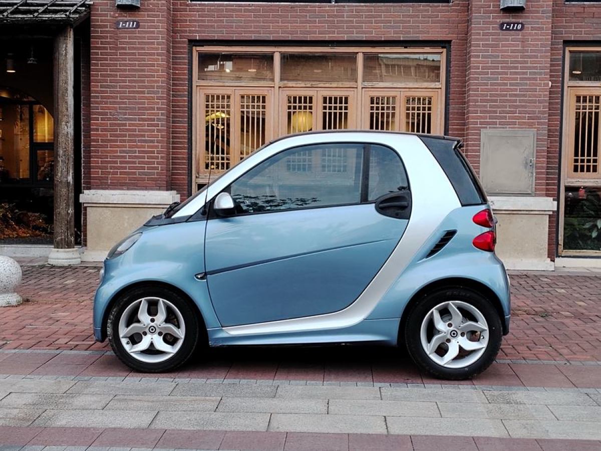 smart fortwo  2014款 1.0 MHD 硬頂城市光波激情版圖片