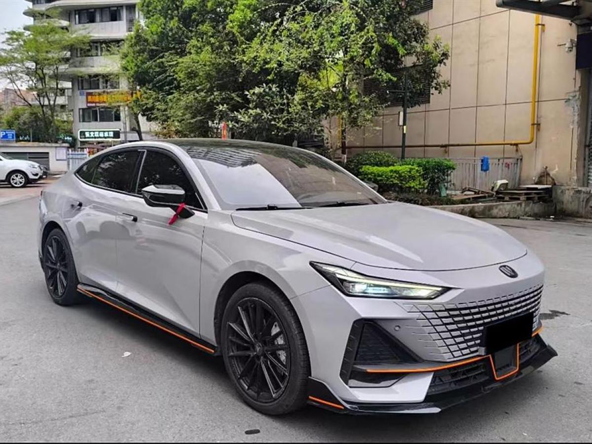 長(zhǎng)安 長(zhǎng)安UNI-V  2022款 1.5T 卓越型圖片