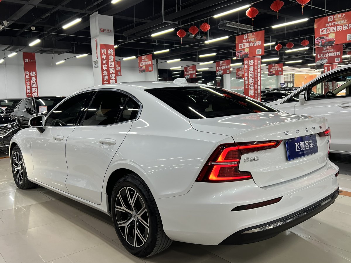 沃爾沃 S60L  2023款 B4 智逸豪華版圖片