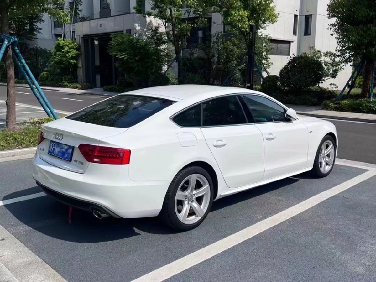 2017年04月奧迪 奧迪A5  2016款 改款 Sportback 45 TFSI 舒適型