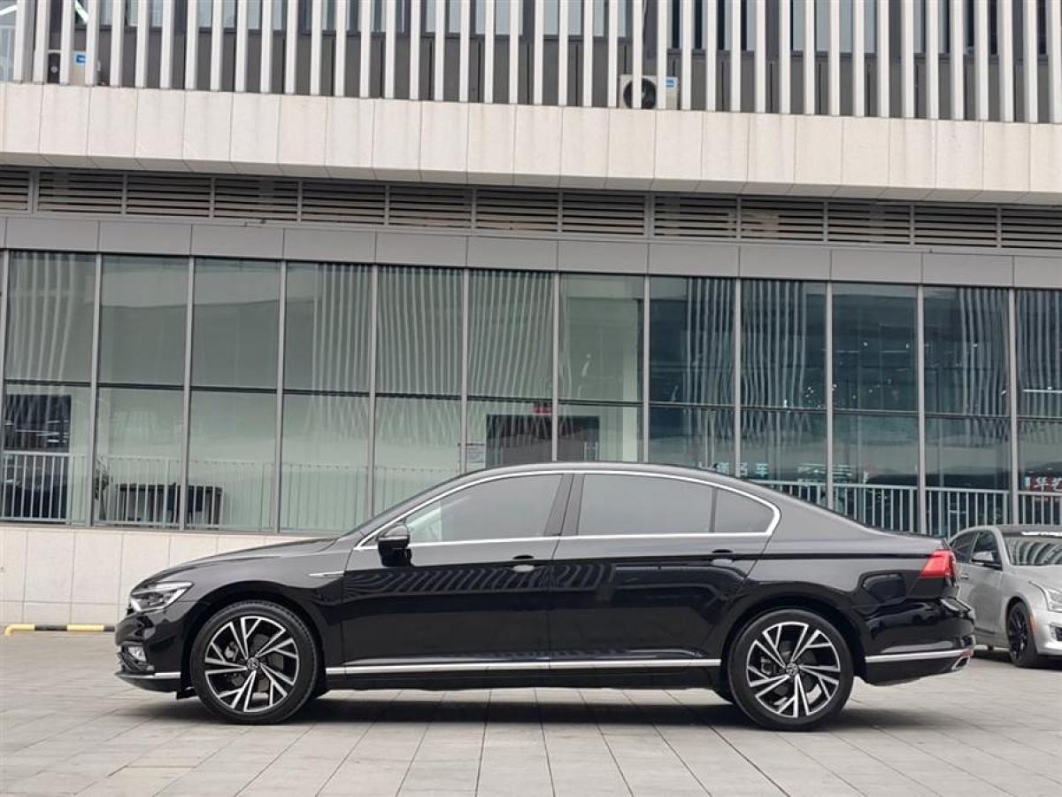 大眾 邁騰  2021款 330TSI DSG 30周年紀(jì)念版圖片