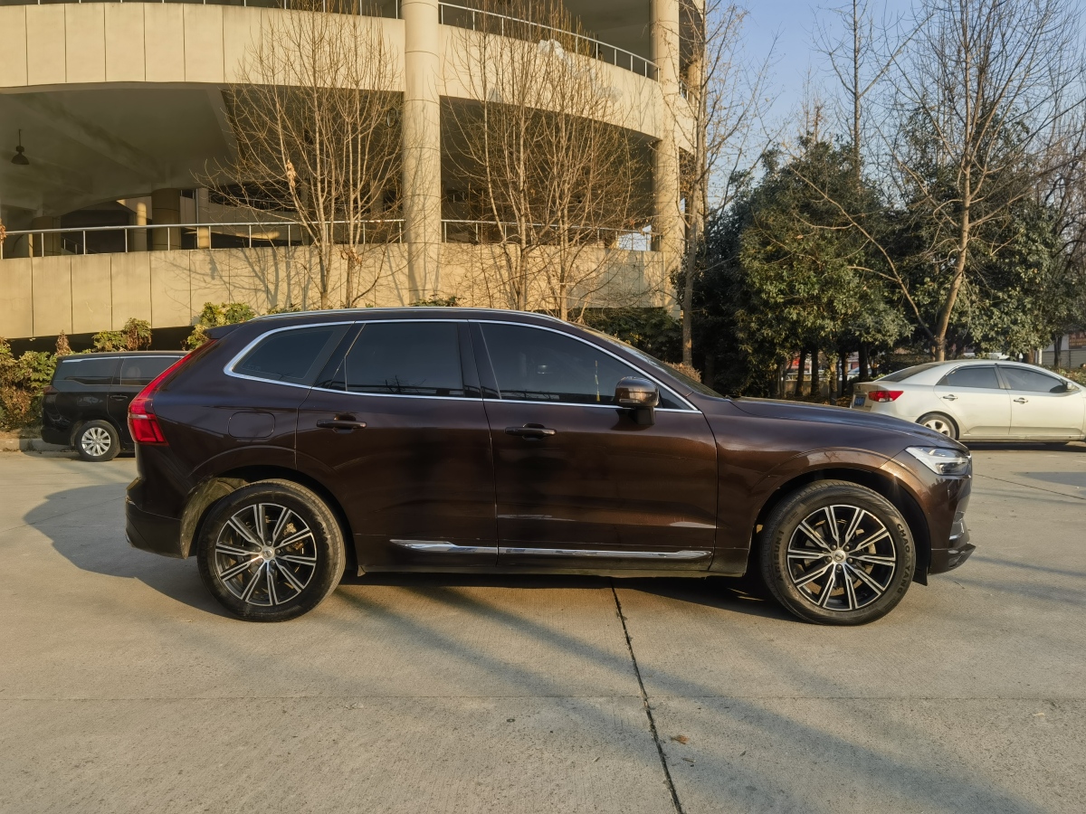 沃爾沃 XC60  2021款 T5 四驅(qū)智逸豪華版圖片