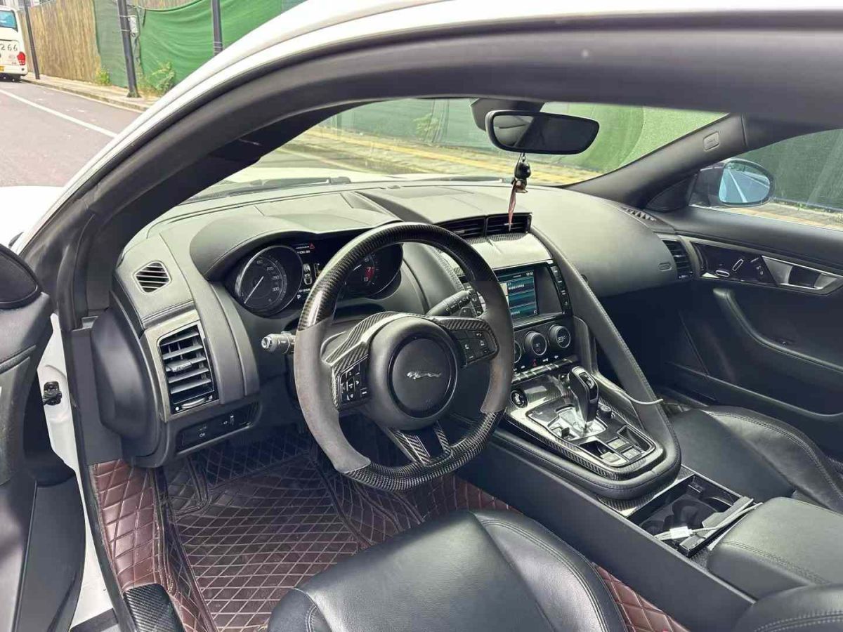 捷豹 XE  2015款 2.0T 240PS R-Sport圖片