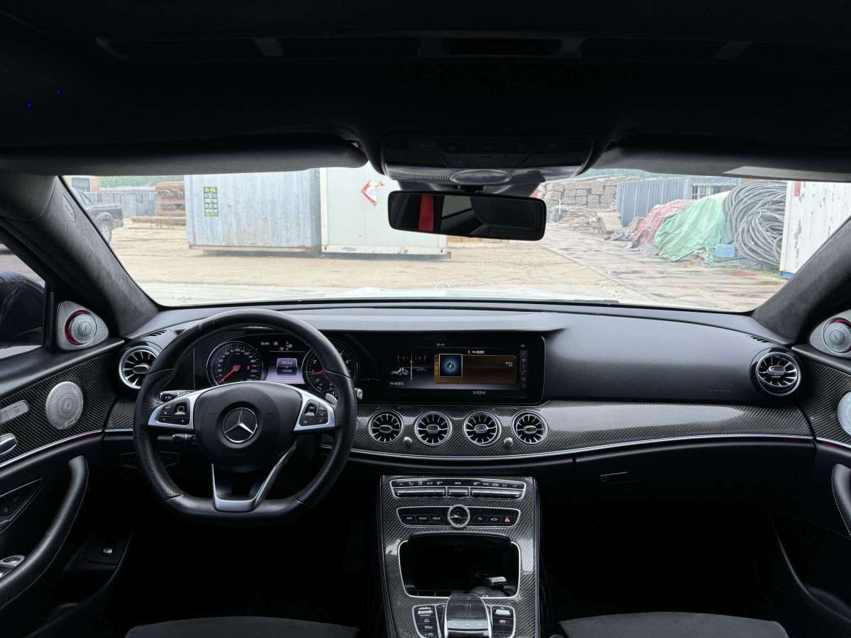 奔驰 奔驰E级  2017款 E 200 运动型 4MATIC图片