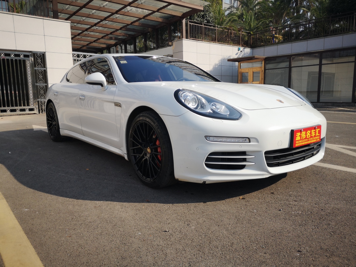 2016年11月保時(shí)捷 Panamera  2016款 Panamera Edition 3.0T