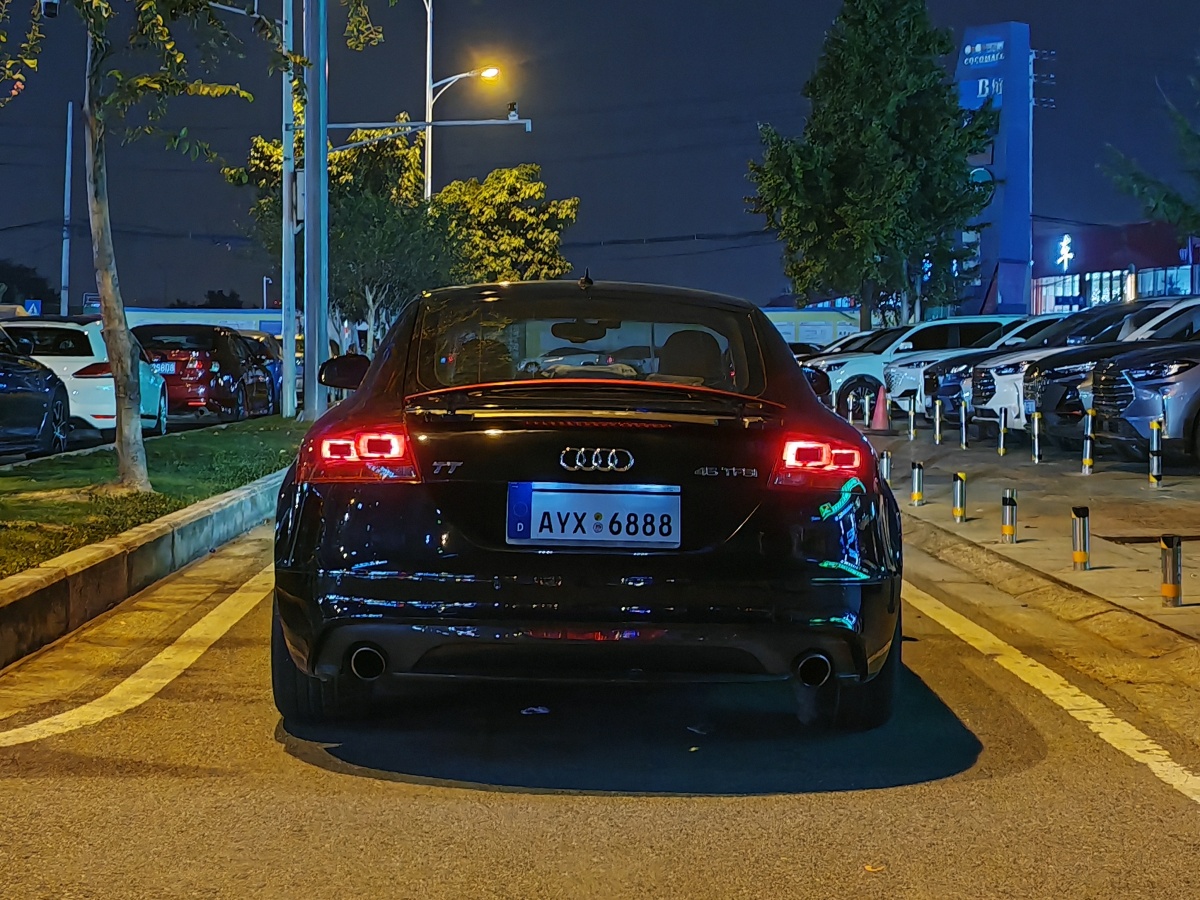 2013年7月奧迪 奧迪TT  2013款 TT Coupe 45 TFSI 黑色旋風版