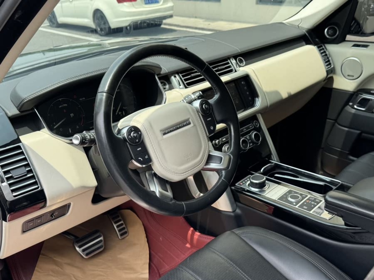 路虎 攬勝  2016款 3.0 V6 SC Vogue 加長(zhǎng)版圖片