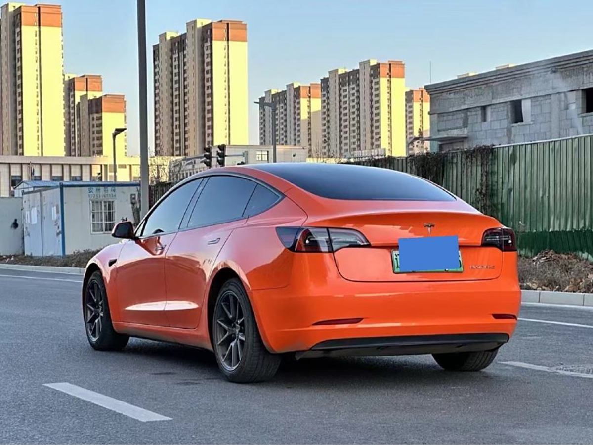 特斯拉 Model 3  2021款 改款 標(biāo)準(zhǔn)續(xù)航后驅(qū)升級版圖片