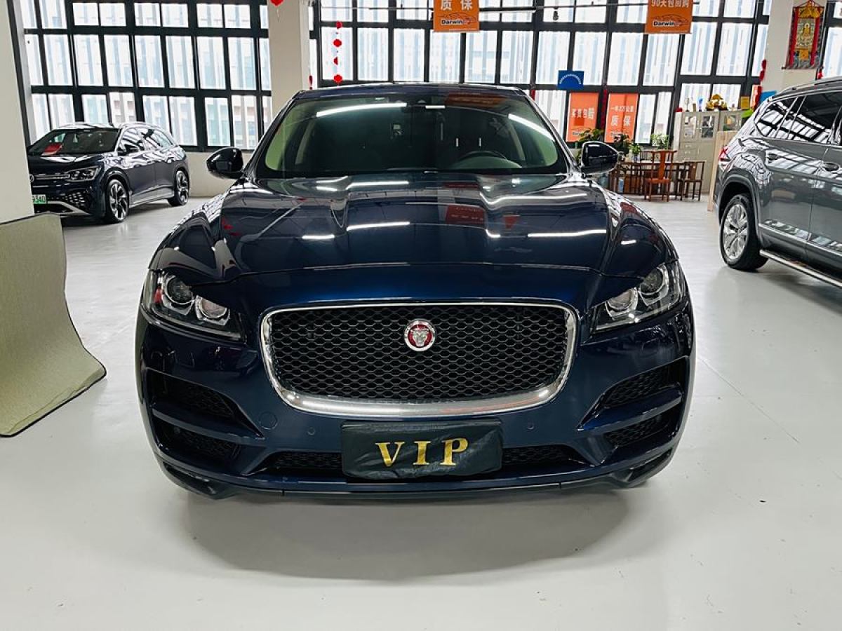 2017年12月捷豹 F-PACE  2018款 改款 2.0T 四驅(qū)R-Sport運(yùn)動版