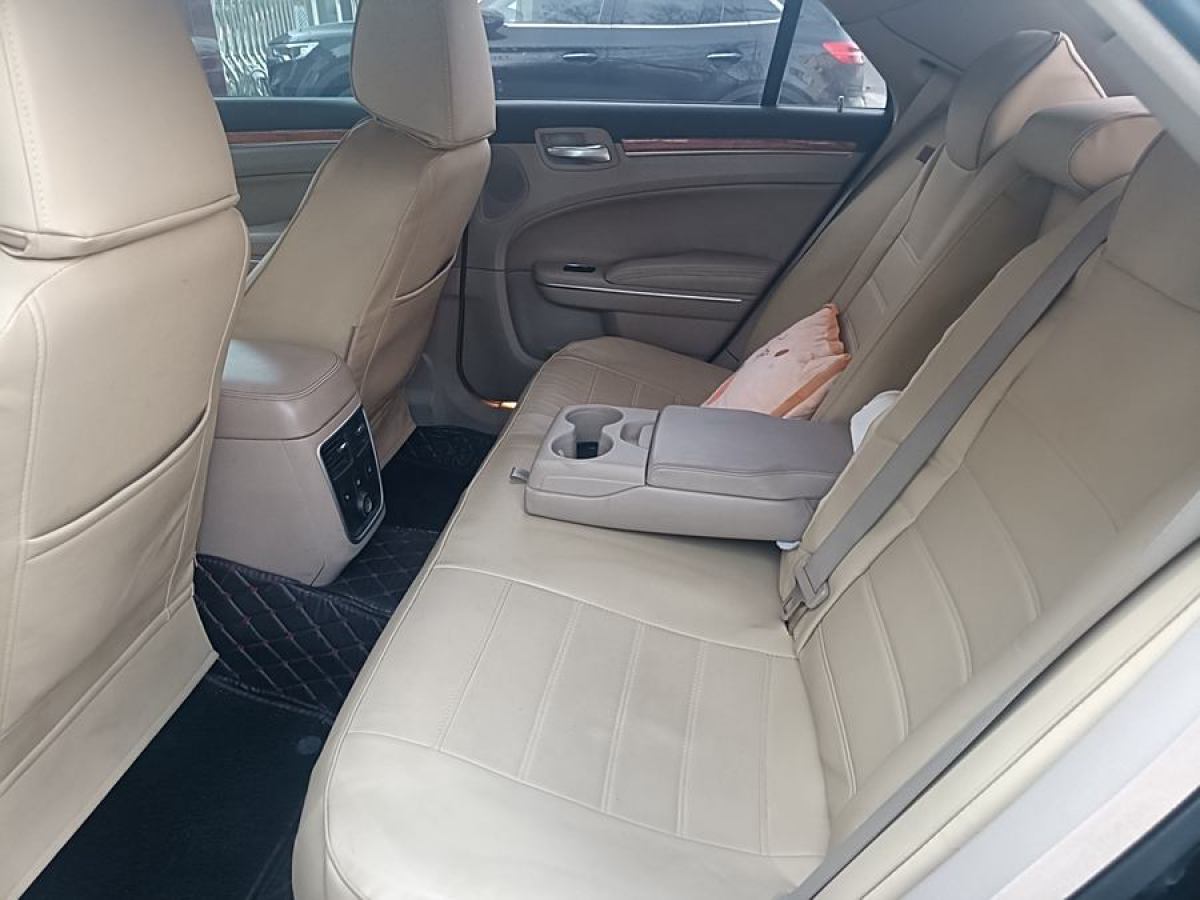 克萊斯勒 300C  2013款 3.6L 尊適版圖片