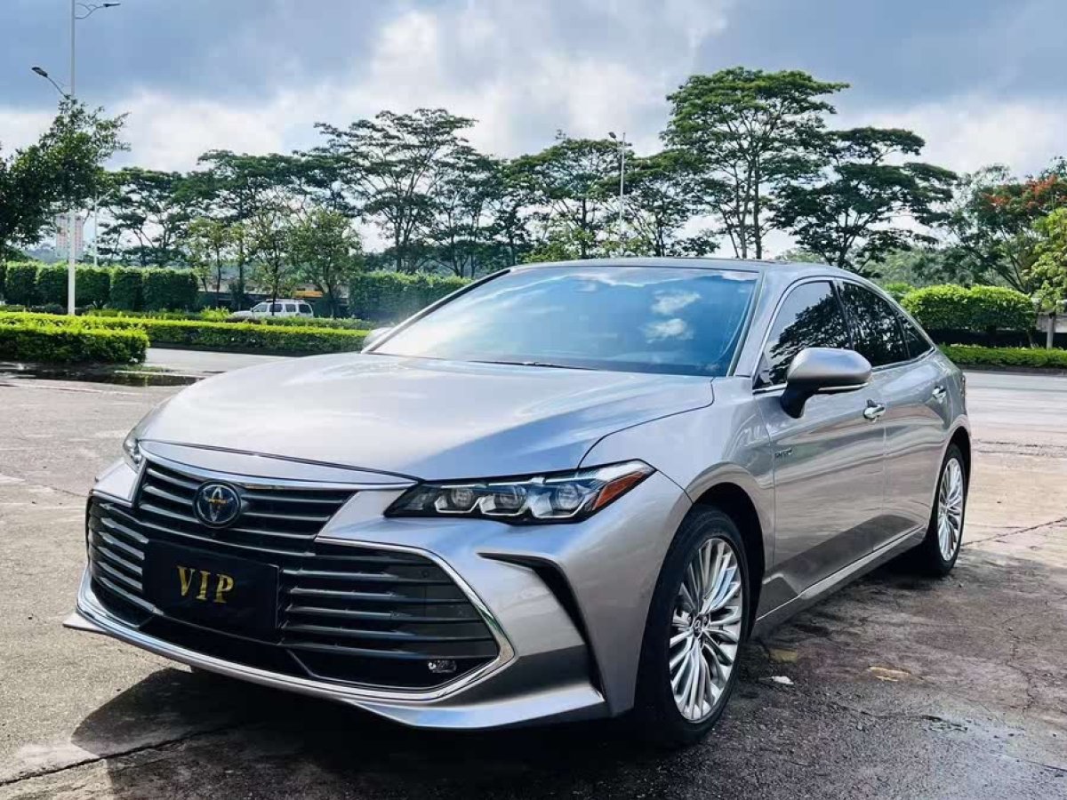 豐田 亞洲龍  2019款 雙擎 2.5L XLE尊貴版 國(guó)V圖片