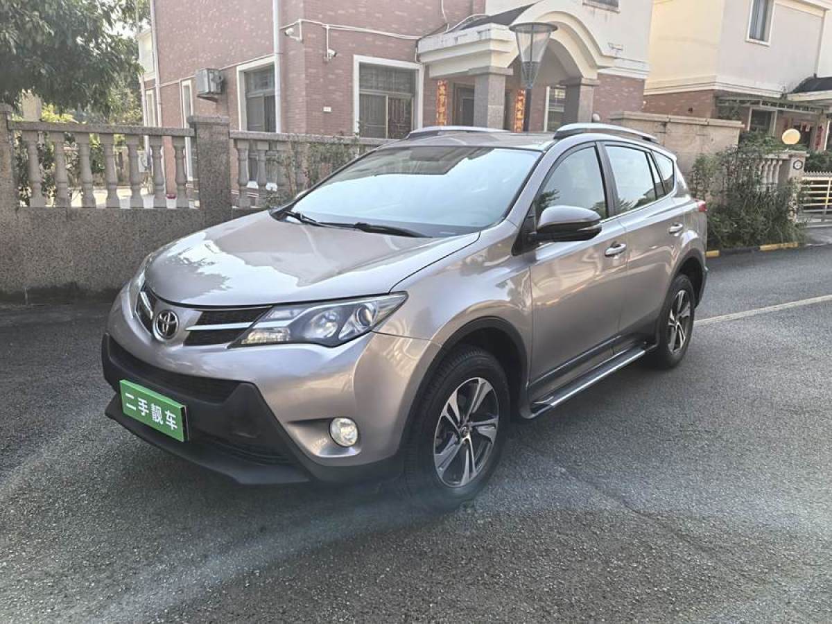 豐田 RAV4榮放  2015款 2.0L CVT兩驅(qū)都市版圖片