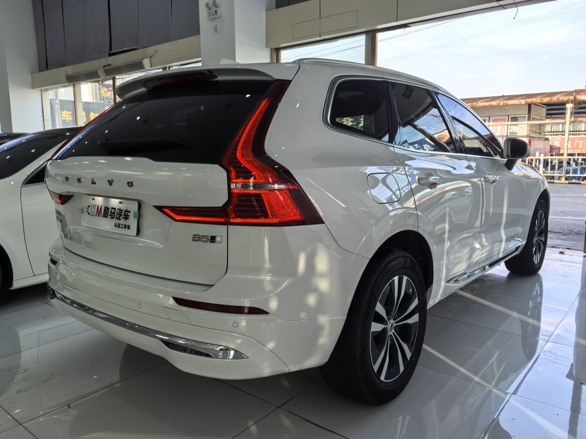 沃尔沃 XC60  2023款 B5 四驱智逸豪华版图片