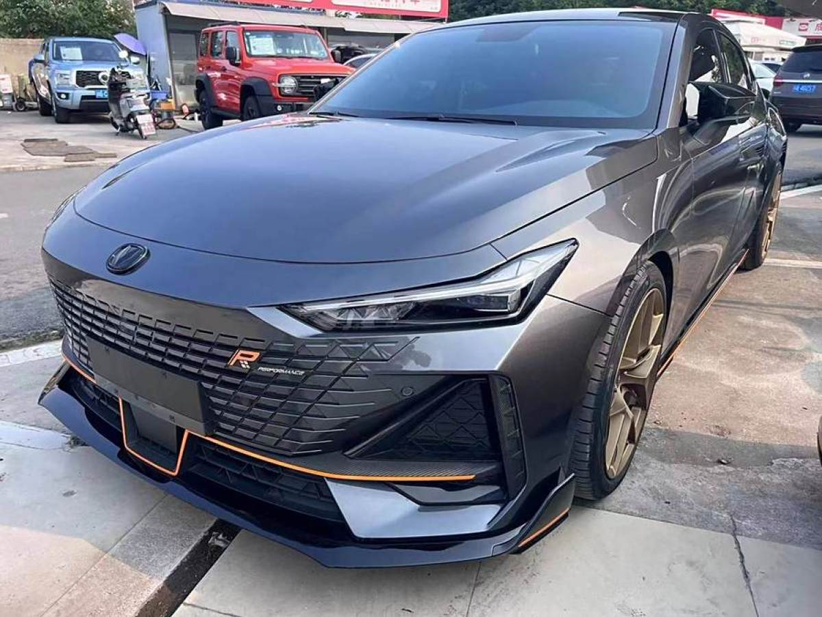 長(zhǎng)安 長(zhǎng)安UNI-V  2022款 1.5T 運(yùn)動(dòng)版圖片