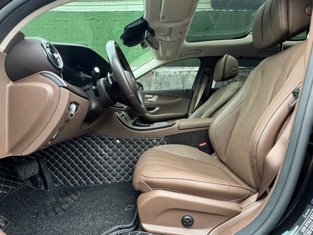 奔馳 奔馳E級  2021款 改款 E 300 L 尊貴型圖片