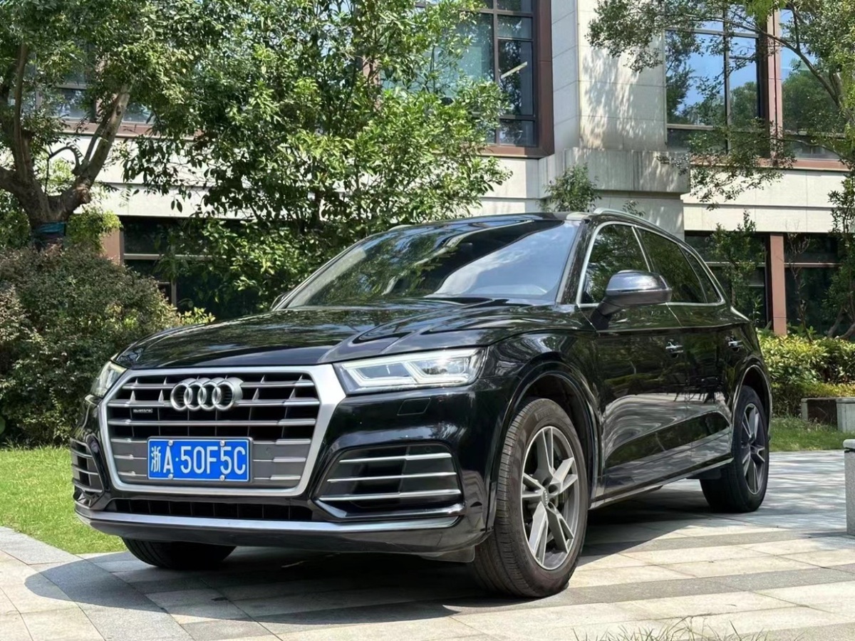 2020年7月奧迪 奧迪Q5L  2020款 改款 40 TFSI 榮享進(jìn)取型