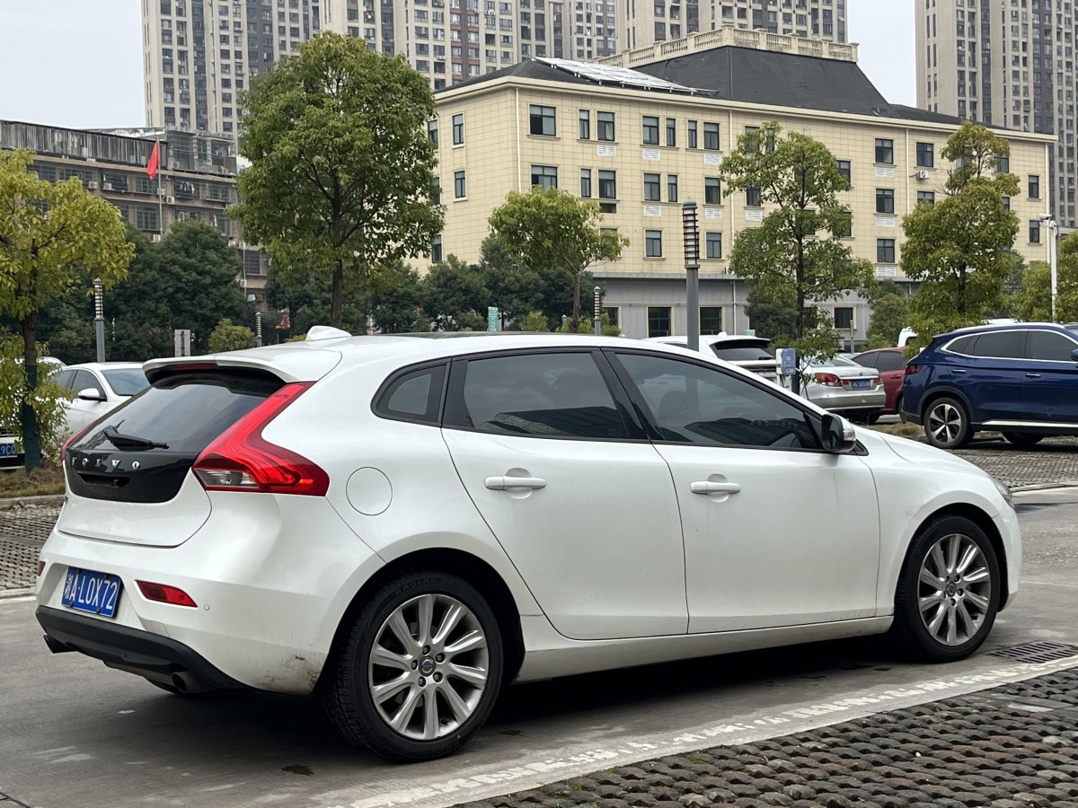 沃爾沃 V40  2014款 2.0T 智逸版圖片