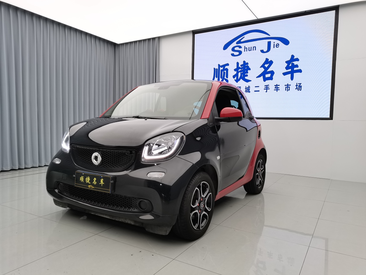 2019年8月smart fortwo  2019款 0.9T 66千瓦硬頂風(fēng)擎版 國VI