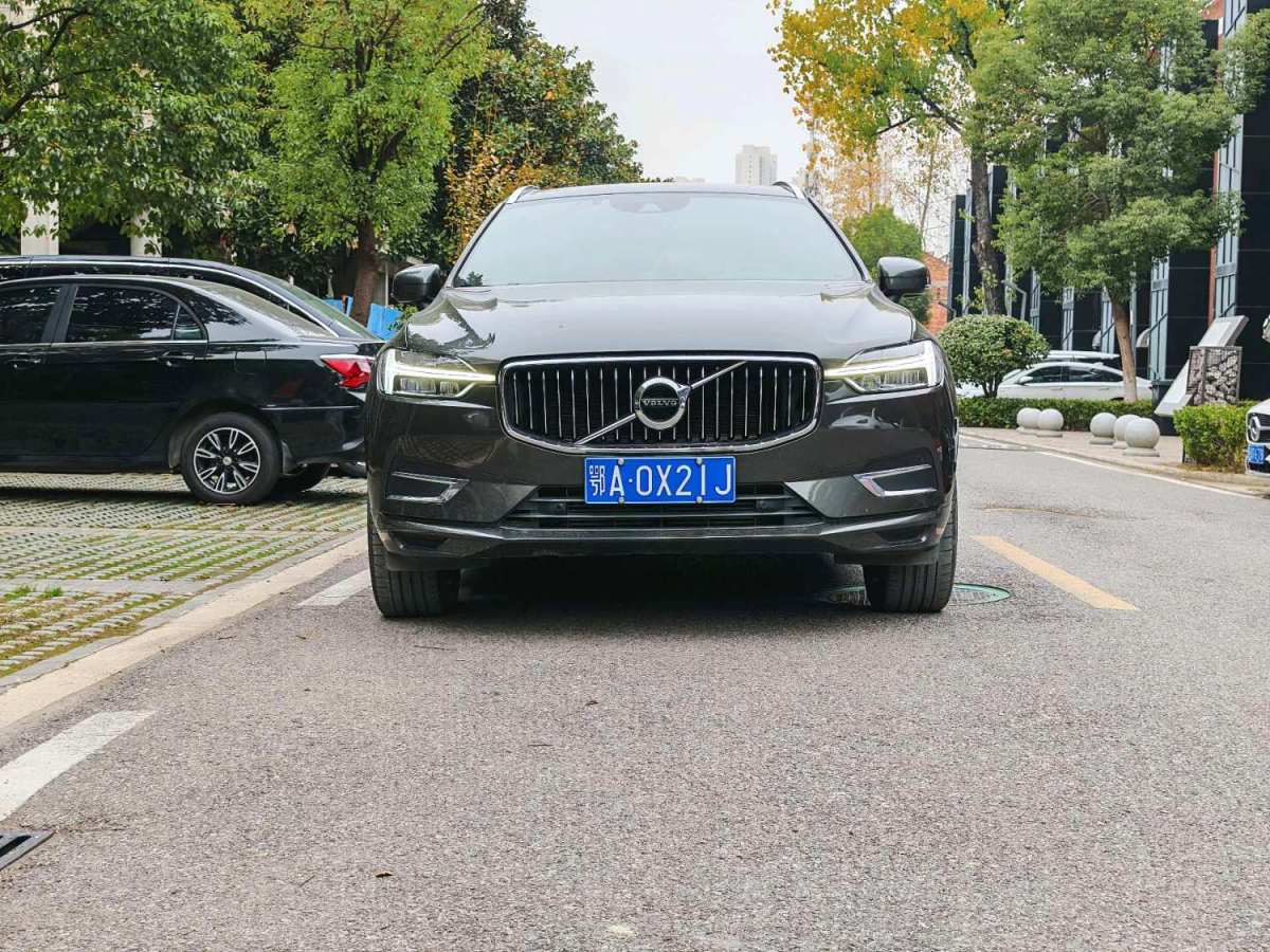 沃爾沃 XC60  2021款 T5 四驅(qū)智遠(yuǎn)豪華版圖片