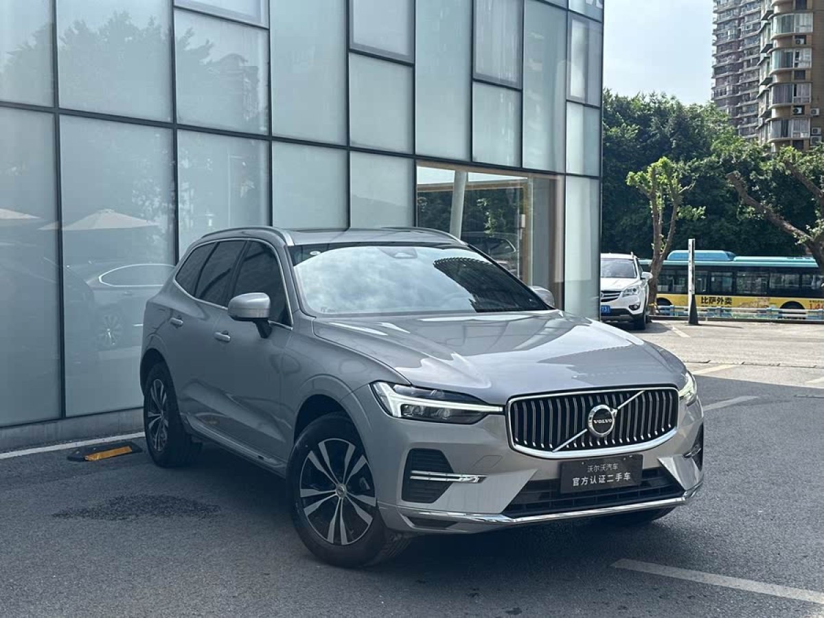 沃爾沃 XC60  2024款 B5 四驅(qū)智逸豪華版圖片