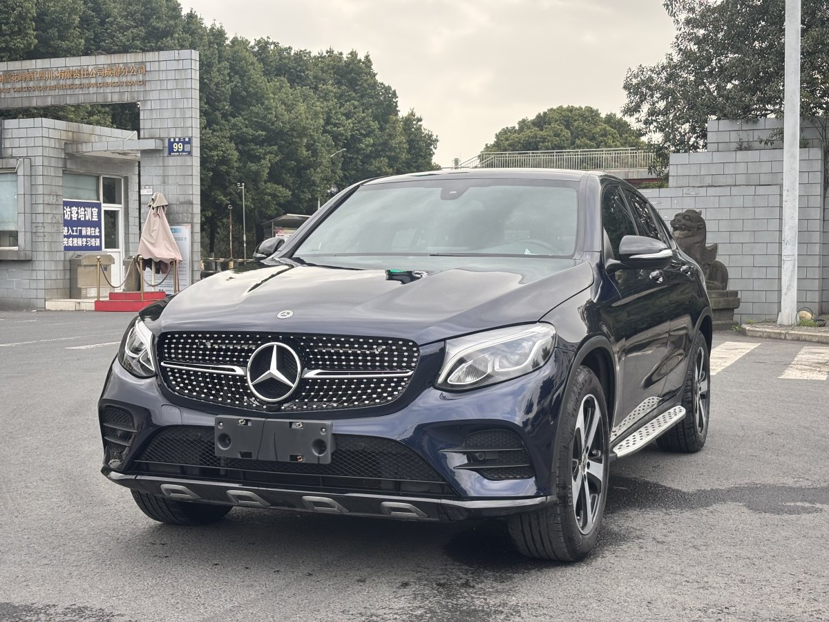 2018年10月奔馳 奔馳GLC  2022款 改款 GLC 300 4MATIC 轎跑SUV