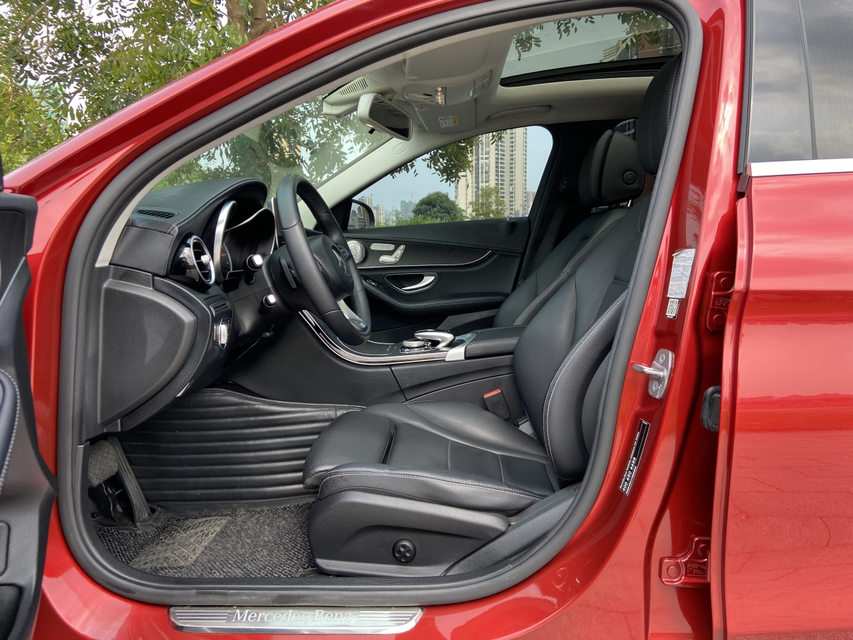 2018年6月奔驰 奔驰C级  2018款 C 200 L 运动版 成就特别版