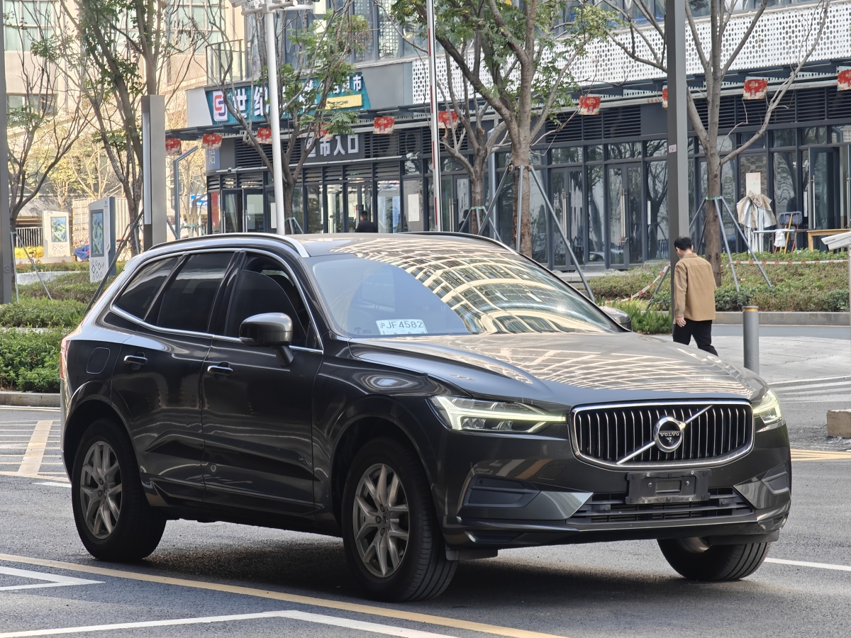 沃爾沃 XC60  2018款 T5 四驅(qū)智逸版圖片