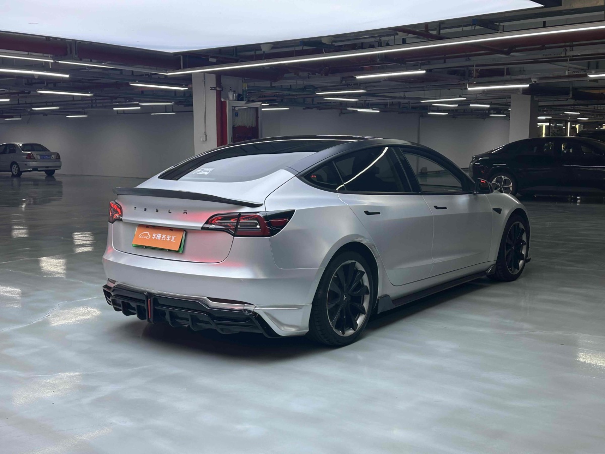 特斯拉 Model 3  2020款 改款 標(biāo)準(zhǔn)續(xù)航后驅(qū)升級(jí)版圖片