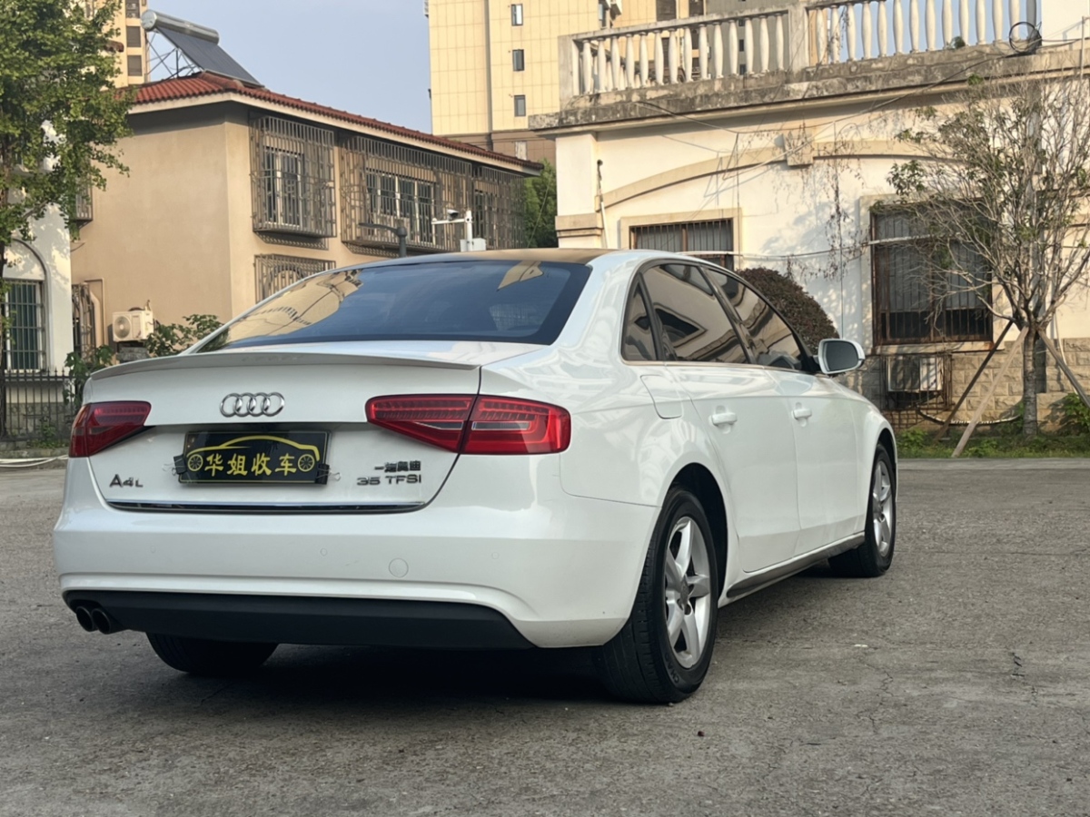 奥迪 奥迪A4L  2015款 35 TFSI 自动标准型图片