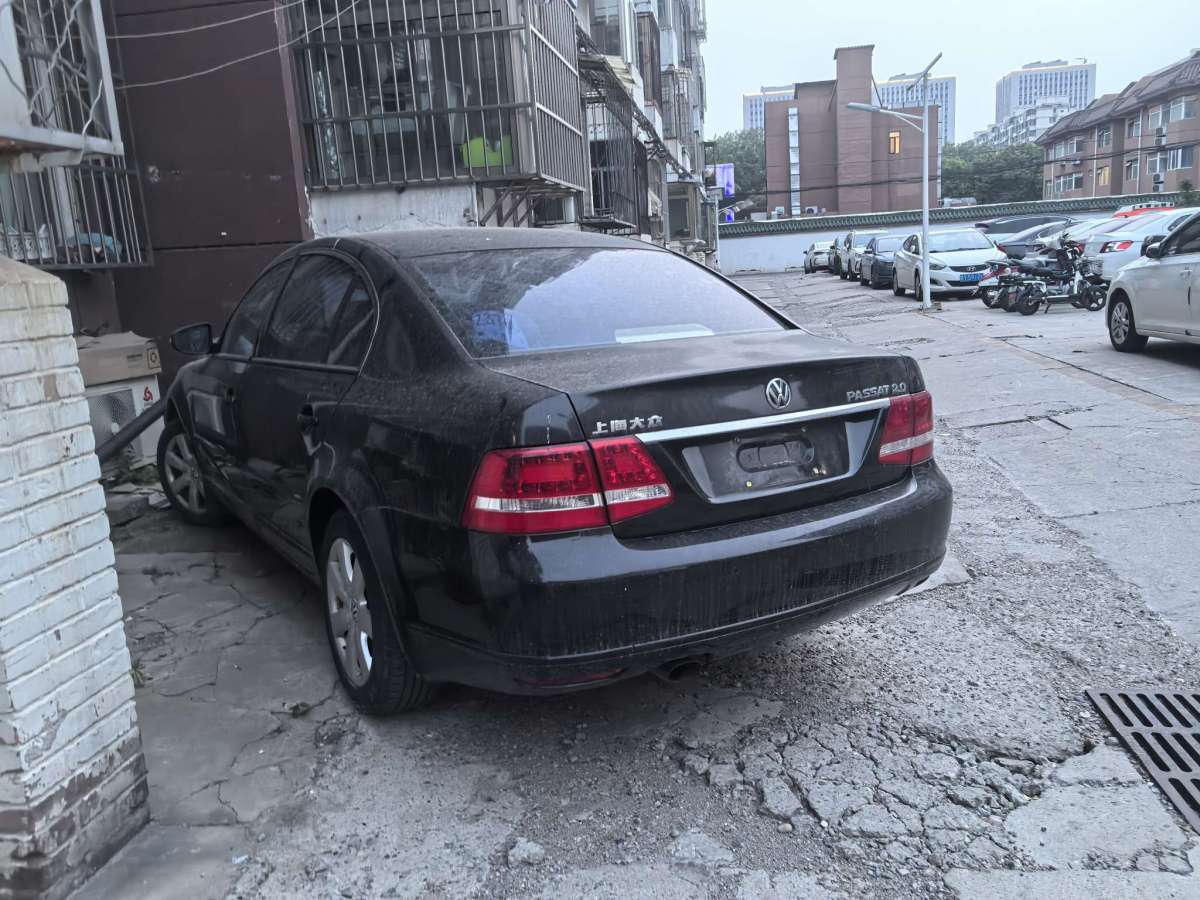 大眾 Passat領(lǐng)馭  2009款 2.0L MFI 手動(dòng)尊享型圖片