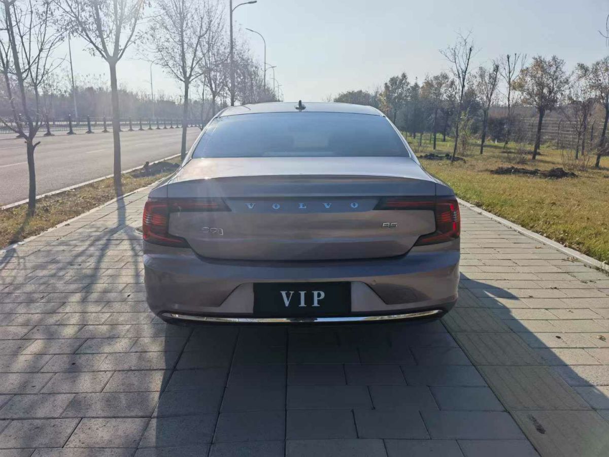 沃爾沃 S90  2022款 B5 智遠(yuǎn)豪華版圖片