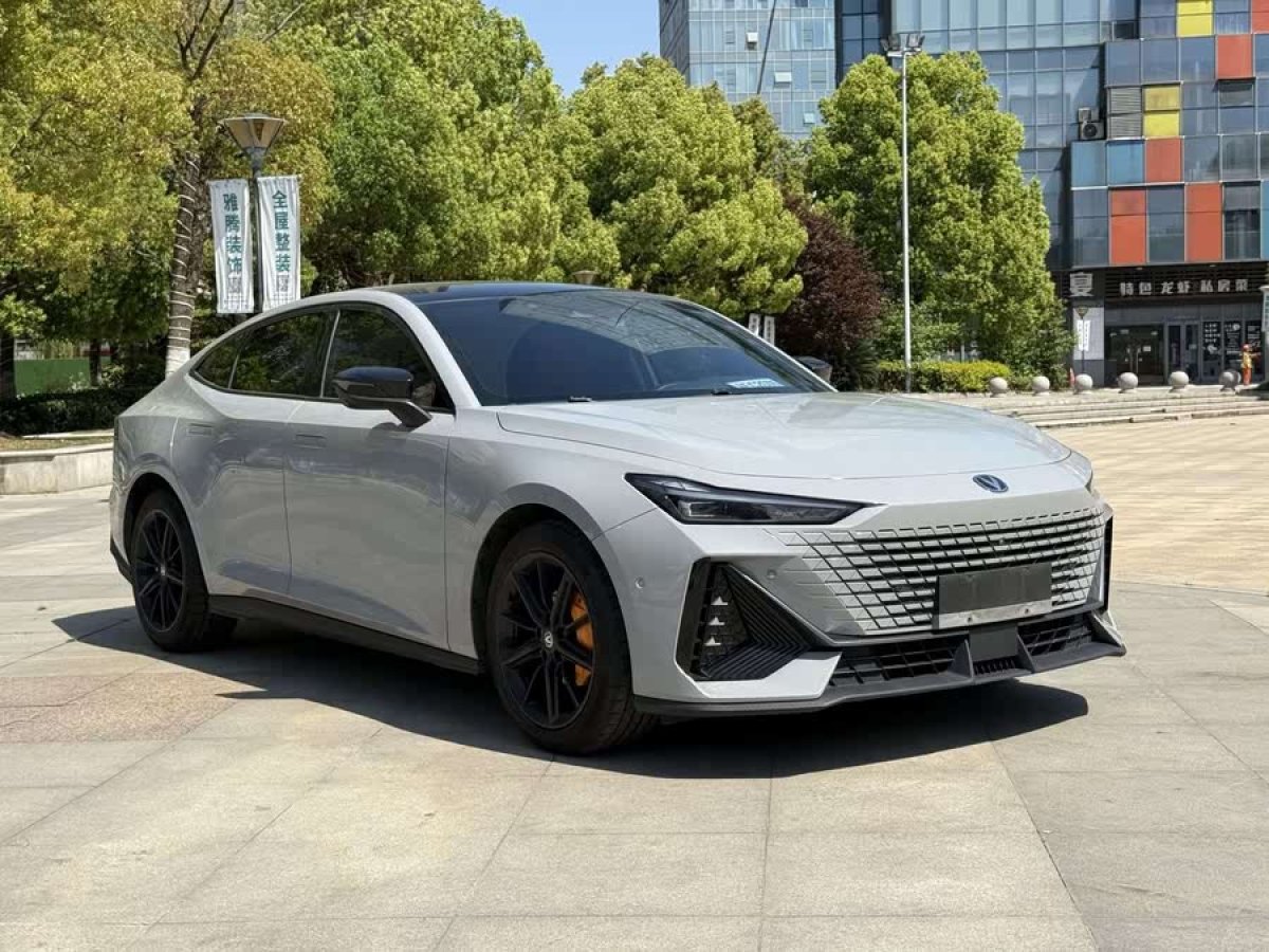 長(zhǎng)安 長(zhǎng)安UNI-V  2022款 1.5T 卓越型圖片
