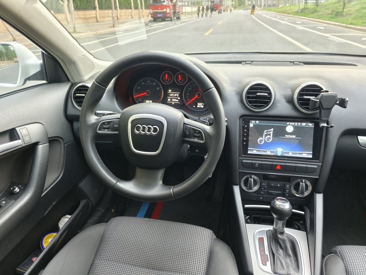 2013年11月奧迪 奧迪A3  2013款 Sportback 30 TFSI 舒適型