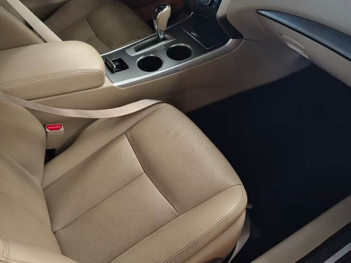 日產(chǎn) 天籟  2016款 改款 2.0L XL舒適版圖片