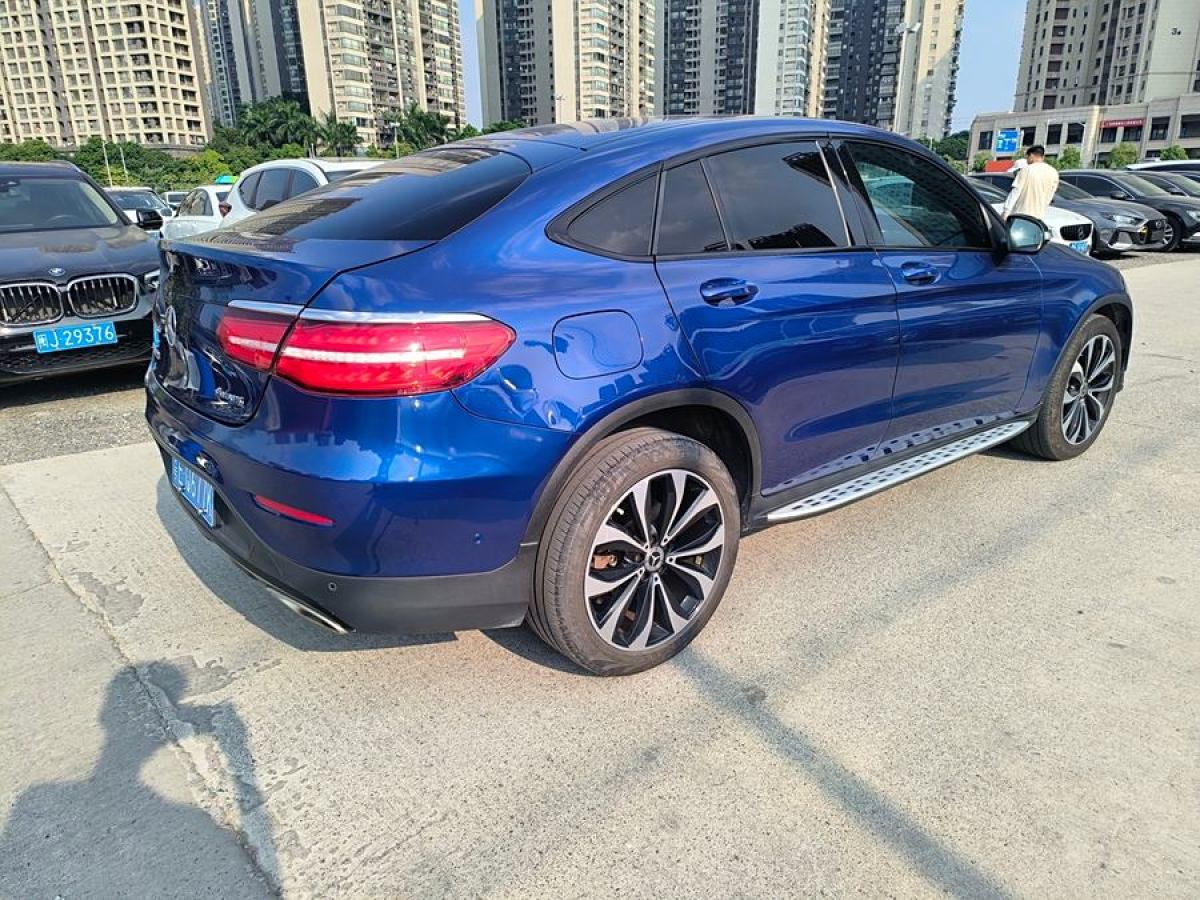 2019年1月奔馳 奔馳GLC  2023款 改款 GLC 260 4MATIC 轎跑SUV