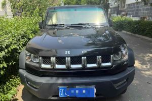 BJ40 北京 40L 2.3T 自動(dòng)四驅(qū)環(huán)塔冠軍版