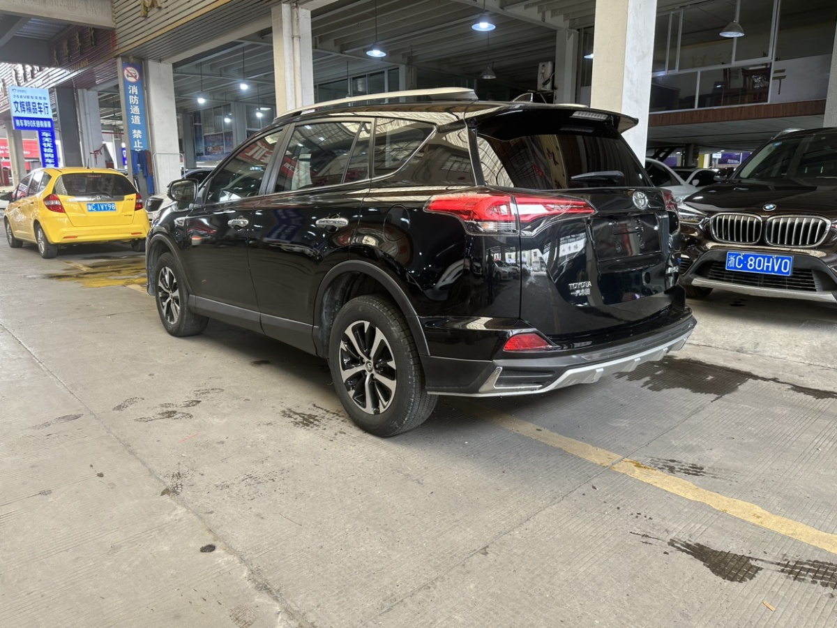 丰田 RAV4荣放  2018款 2.0L CVT两驱风尚X版图片