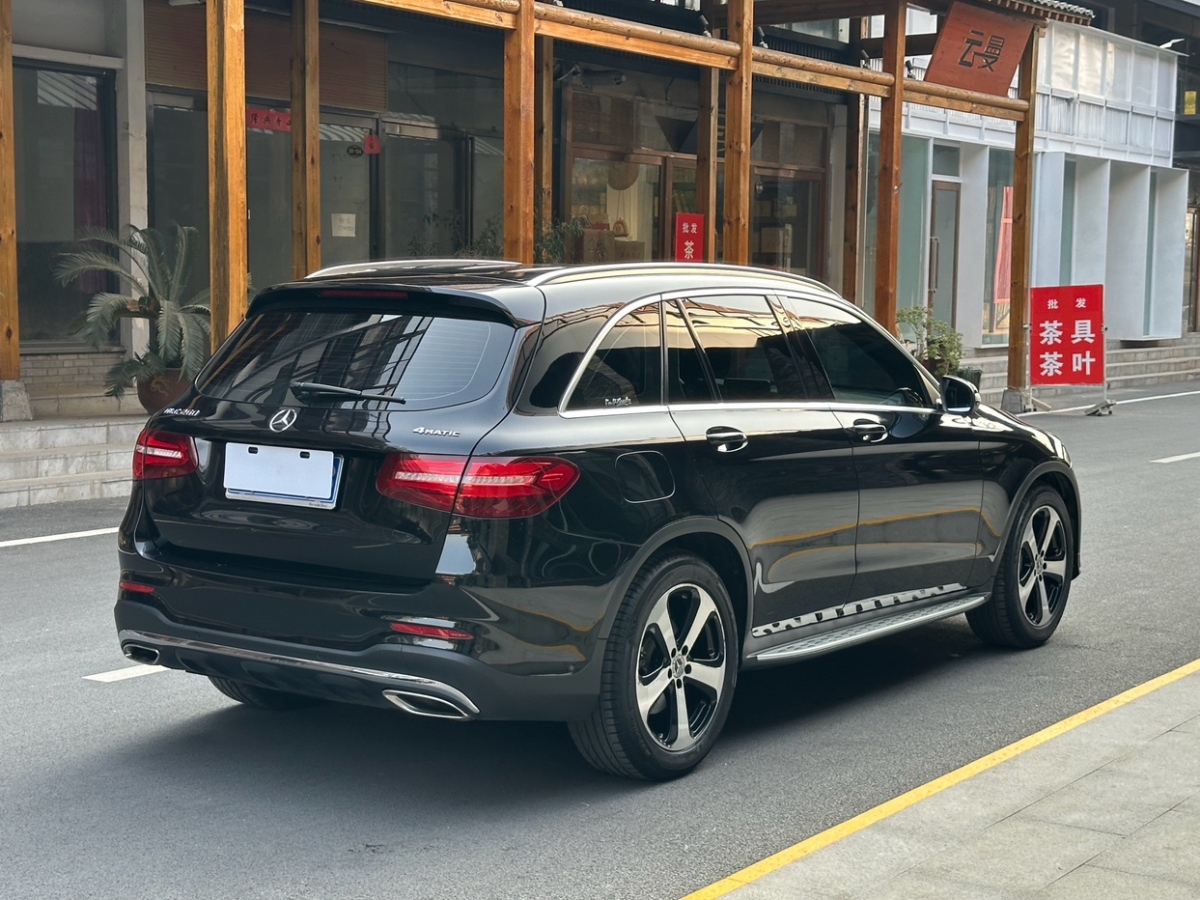 奔馳 奔馳GLC  2018款 改款 GLC 260 4MATIC 豪華型圖片