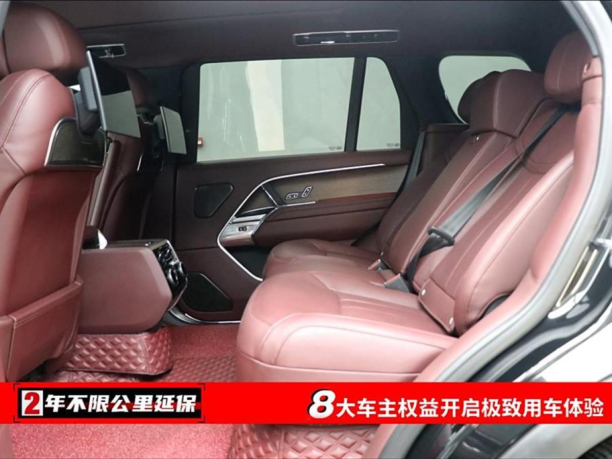 路虎 攬勝  2024款 3.0 L6 400PS 典范加長(zhǎng)版圖片