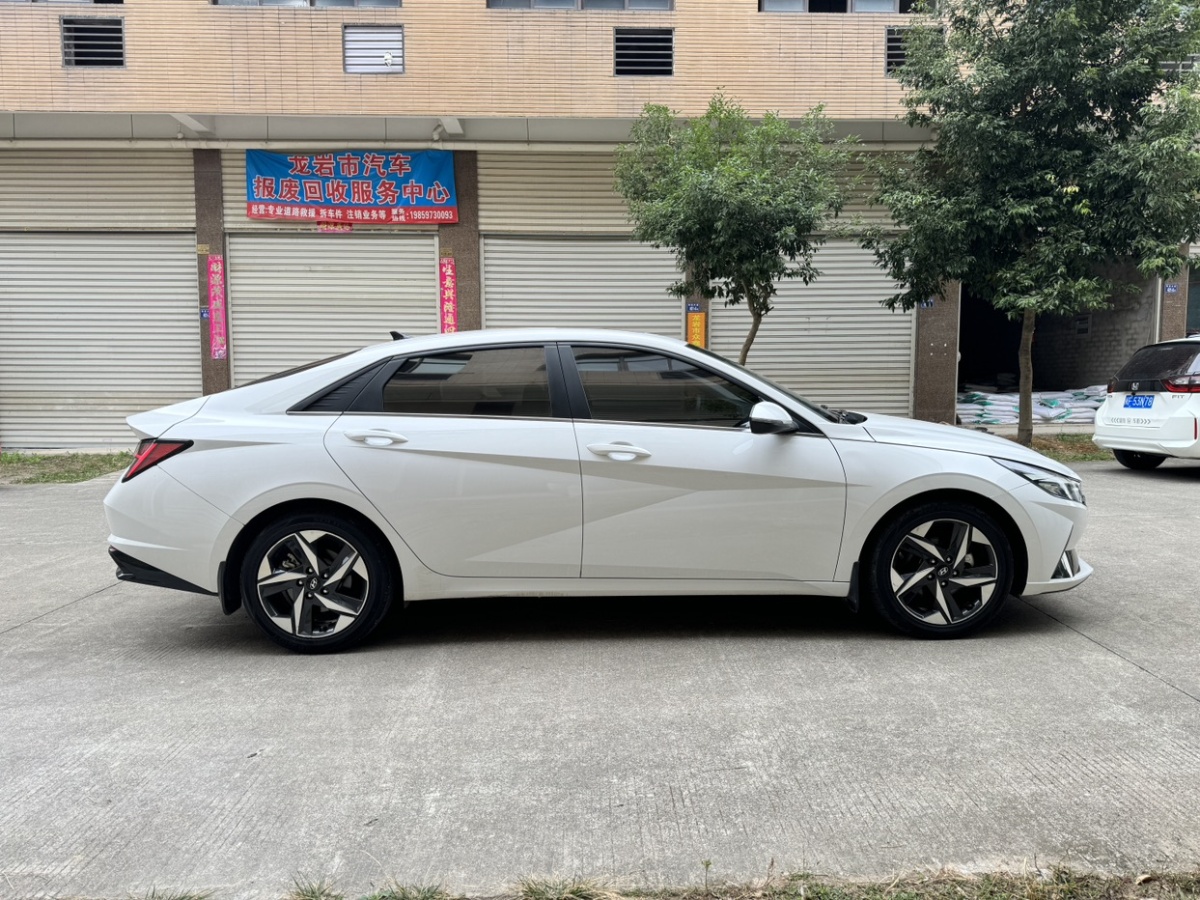 現(xiàn)代 伊蘭特  2021款 1.5L LUX尊貴版圖片