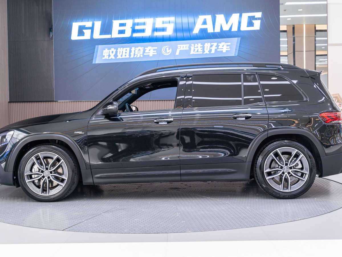 奔驰 奔驰GLB AMG  2022款 AMG GLB 35 4MATIC图片