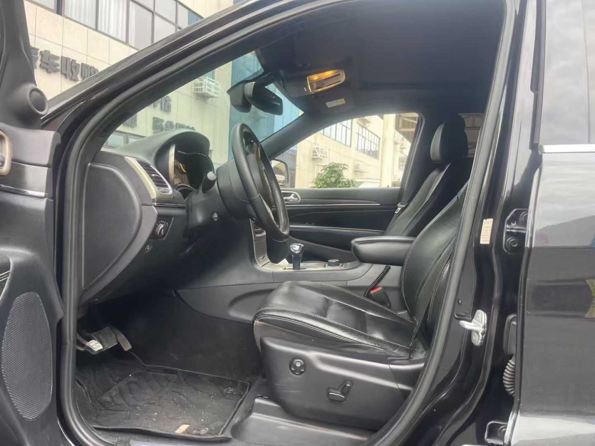 Jeep 大切諾基  2004款 4000 舒適型圖片