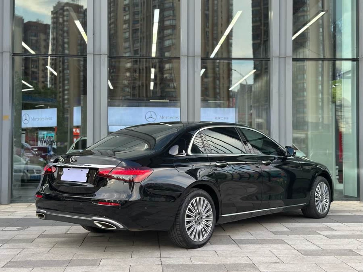 奔馳 奔馳E級  2022款 改款 E 300 L 豪華型圖片