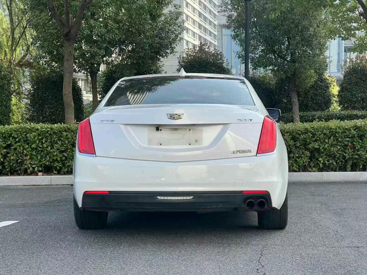 凱迪拉克 CT6  2016款 28T 時(shí)尚型圖片