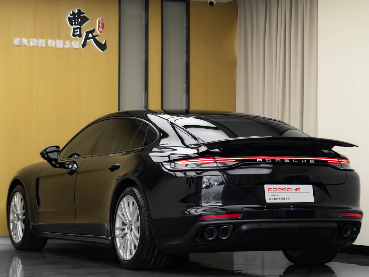 2023年8月保時(shí)捷 Panamera  2023款 Panamera 行政加長(zhǎng)版 2.9T