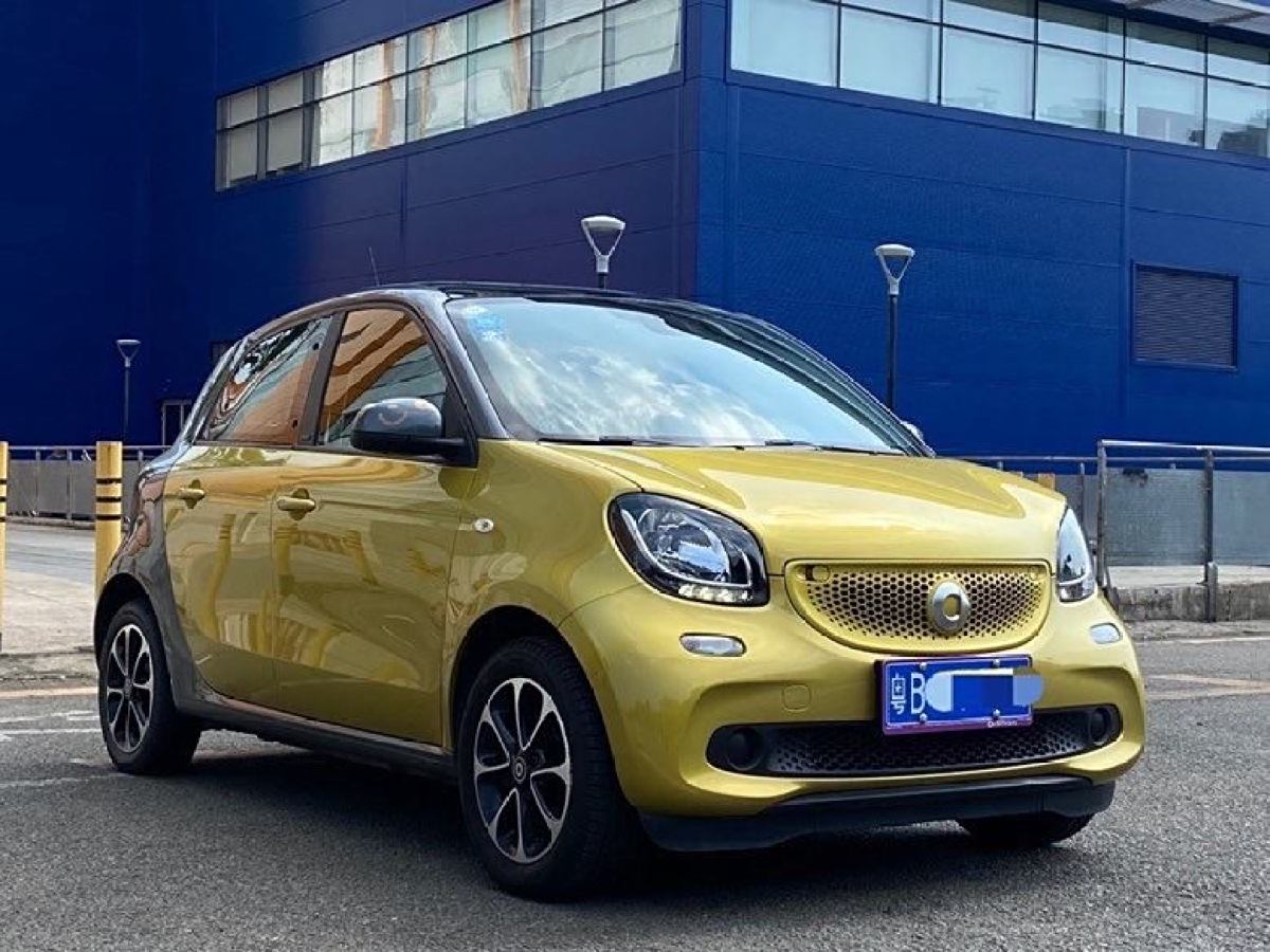 smart forfour  2016款 1.0L 52千瓦激情版圖片