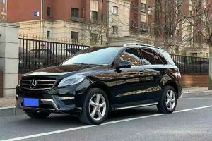 奔驰M级 奔驰 ML 320 4MATIC