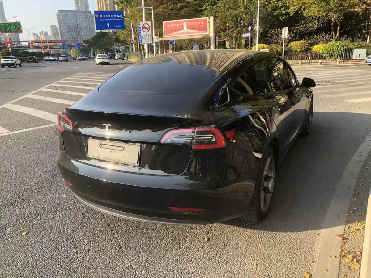 特斯拉 Model S  2023款 三電機(jī)全輪驅(qū)動(dòng) Plaid版圖片