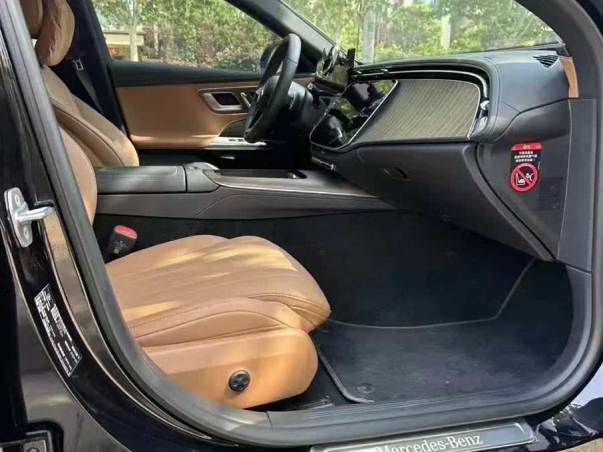 奔馳 奔馳E級  2024款 E 300 L 時尚運動型圖片